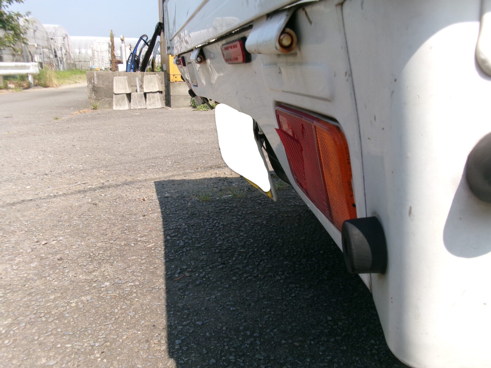 リヤフェンダーのヘコミとキズ(ビフォー)